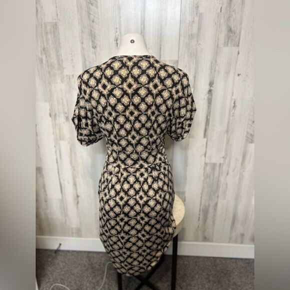 Dress  - Picture 2 of 8